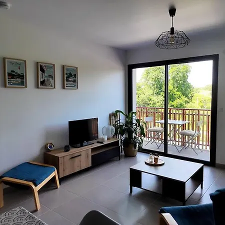 Location De A - 2 Dans Neuve